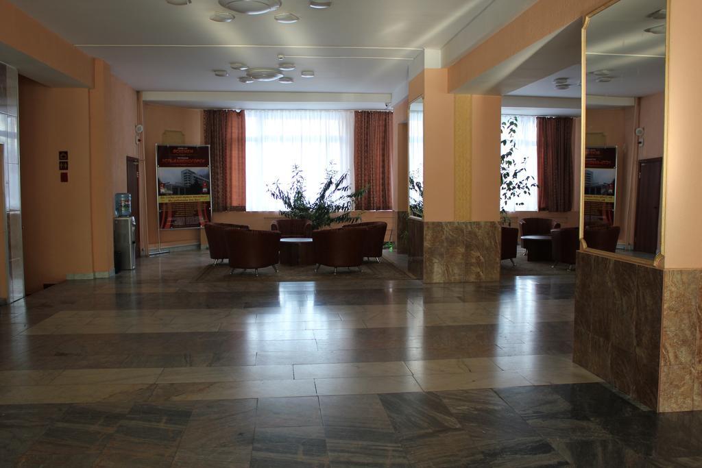 Ust-Kamenogorsk Hotel Екстер'єр фото