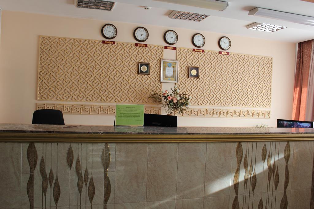 Ust-Kamenogorsk Hotel Екстер'єр фото