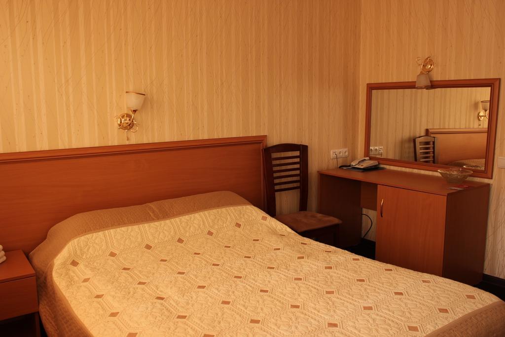 Ust-Kamenogorsk Hotel Екстер'єр фото