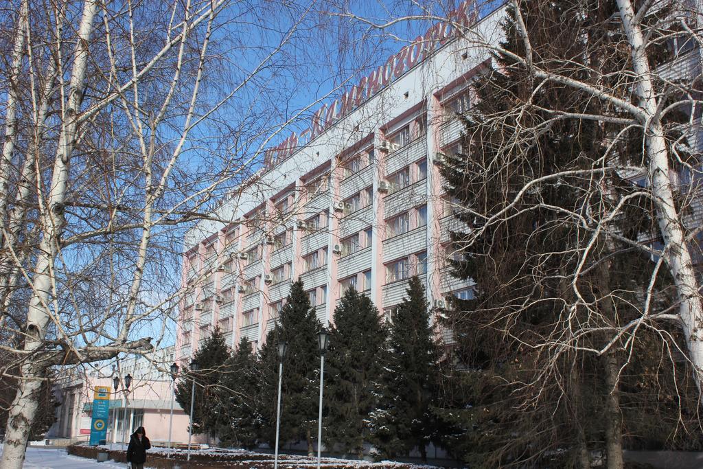 Ust-Kamenogorsk Hotel Екстер'єр фото