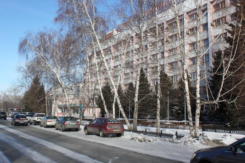 Ust-Kamenogorsk Hotel Екстер'єр фото
