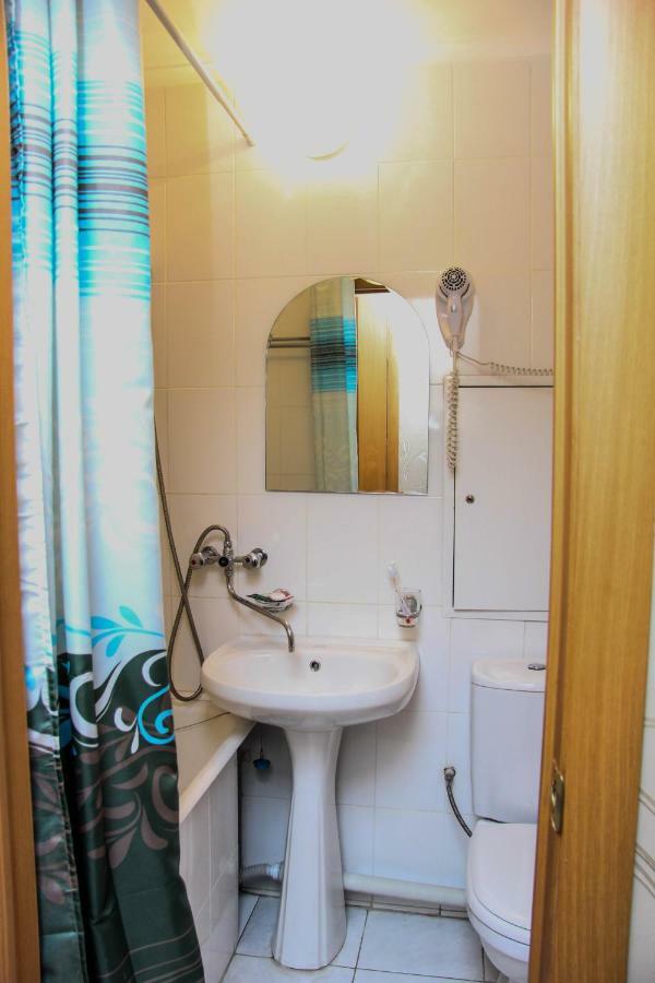 Ust-Kamenogorsk Hotel Екстер'єр фото