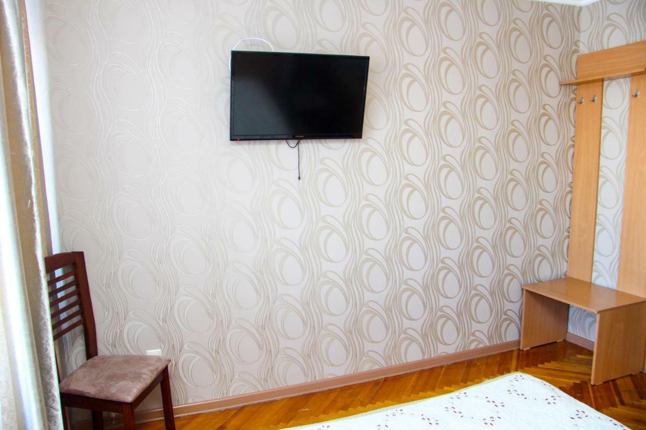 Ust-Kamenogorsk Hotel Екстер'єр фото